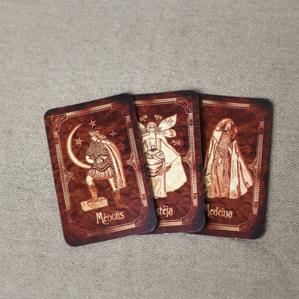 02 baltu dievu burimo kortos